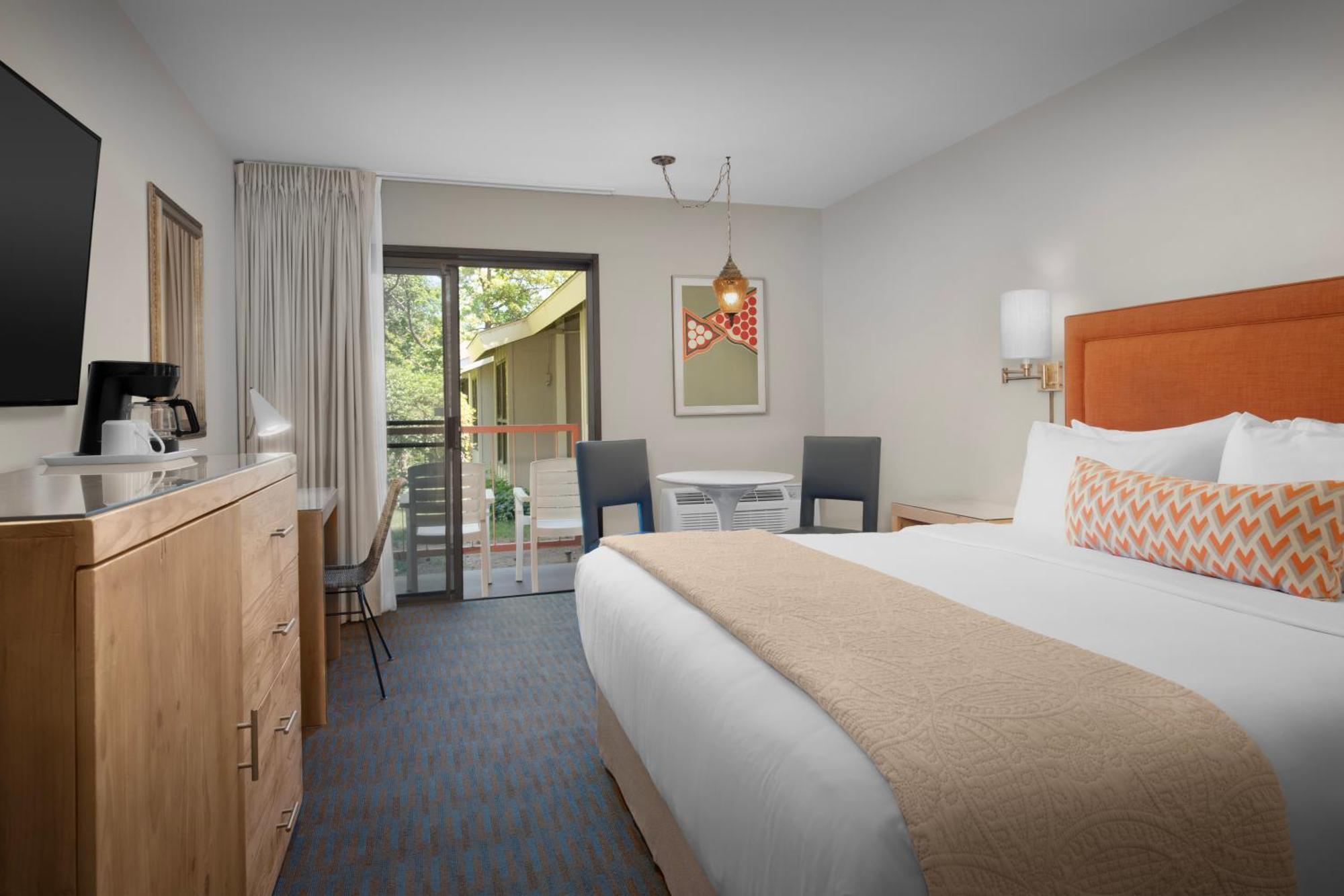 Ashland Hills Hotel & Suites Exterior photo
